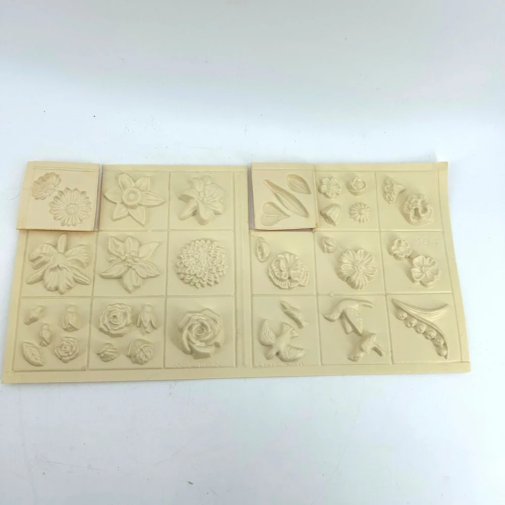 Vintage Wilton Sugar Plum Sugar Mold Gum Paste Animals Flowers Holiday Decor